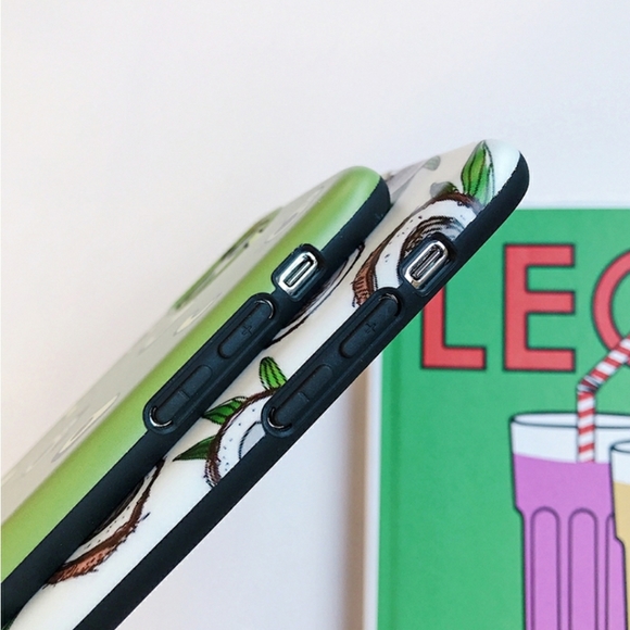 iPhone 11 Pro Max Case Avocado Luxury - Picture 3 of 5